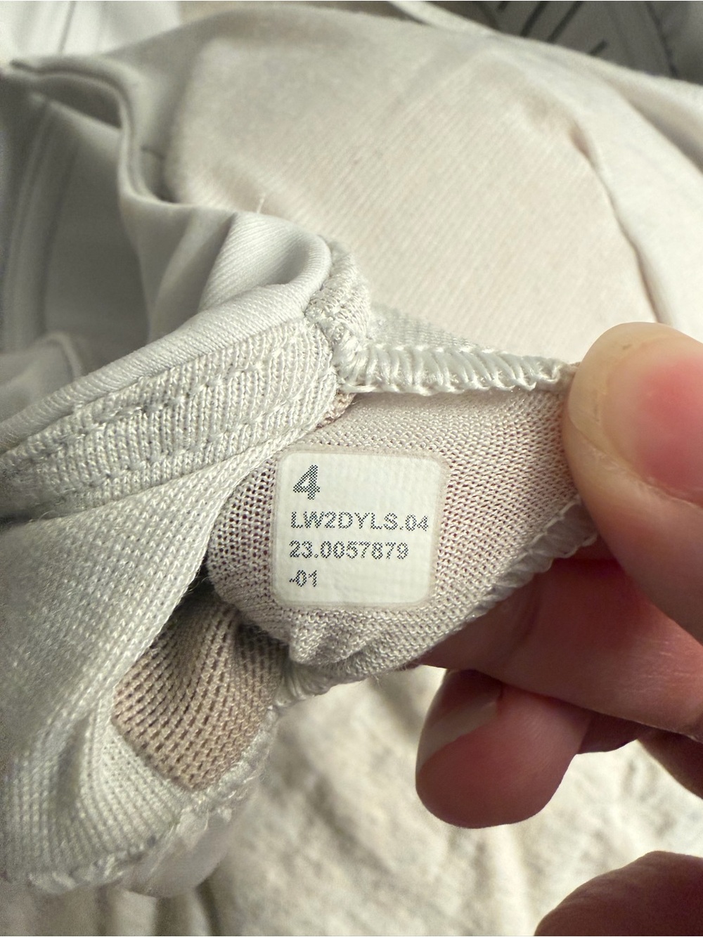 lululemon License to Train Triangle Bra Light
Support, A/B Cup *Logo - Picture 5 of 6
